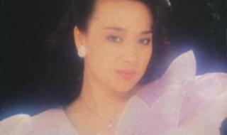 翁倩玉爱的奉献歌词